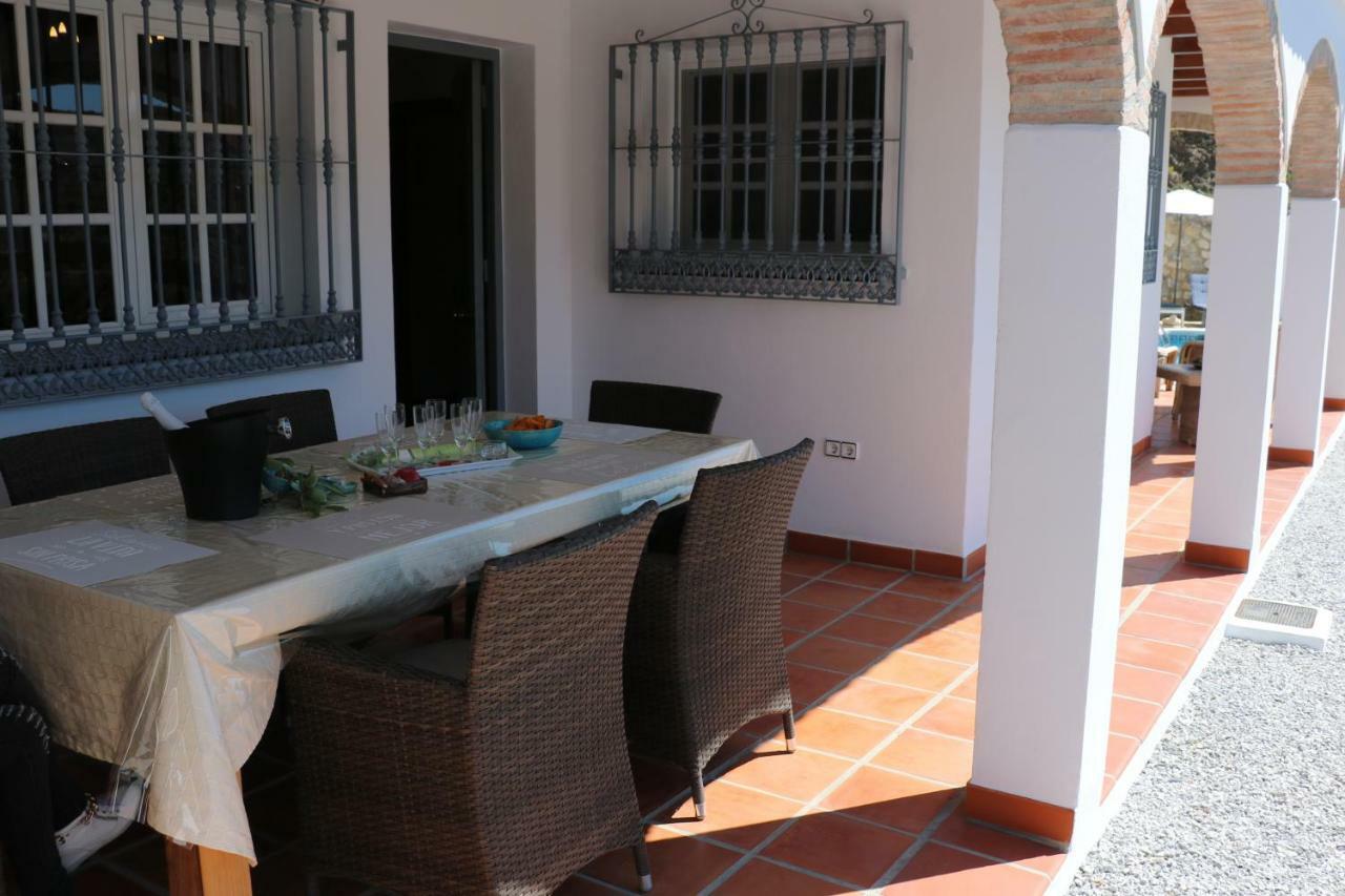 Casa Los Almendros Canillas de Albaida Exterior foto